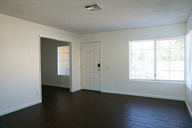 Building Photo - 80675 Harvard Ct