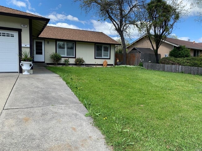 Building Photo - 954 Emily Ave