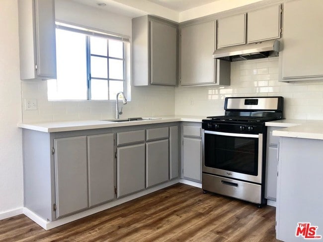 Building Photo - 1567 W 204th St