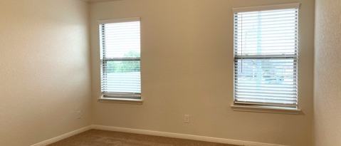 Building Photo - 2222 Sandlewood Cv