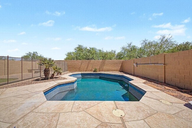 Building Photo - 16121 N 168th Ave