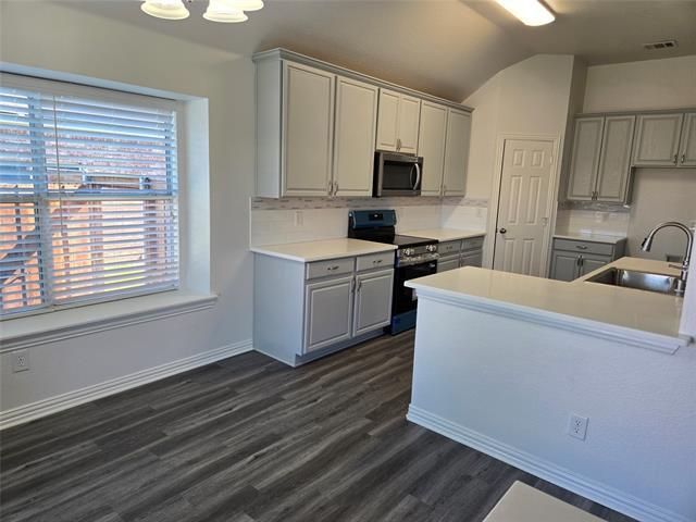Building Photo - 4110 Maple Shade Ave