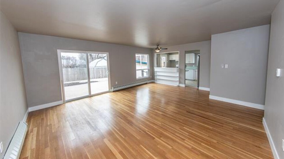 Building Photo - 203 Elmwood Dr