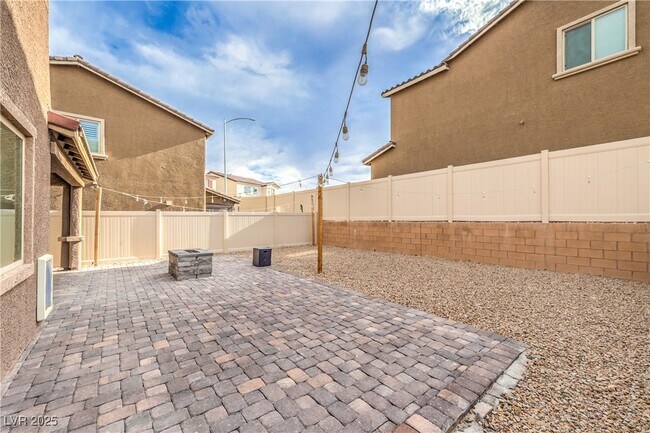 Building Photo - 4223 Wind Mesa Dr