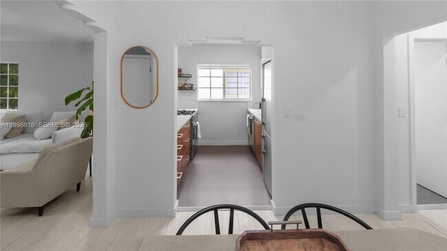 Building Photo - 645 Michigan Ave