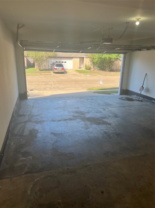 Building Photo - 5115 Autumn Forest Dr