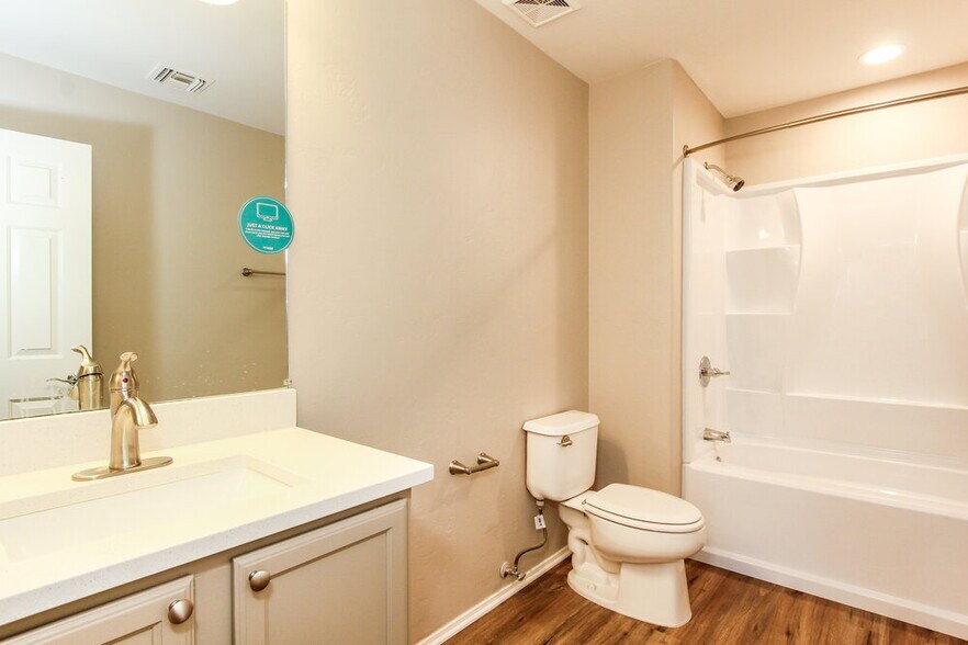 Building Photo - 7000 S Goshawk Dr