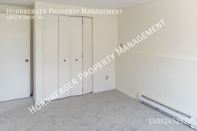 Building Photo - 4812 N Drury Rd