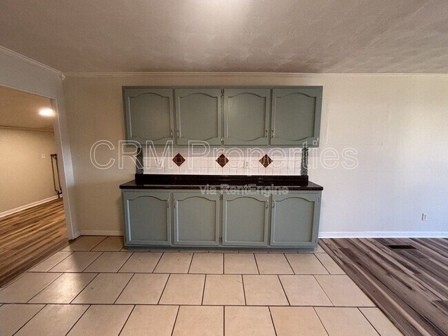 Building Photo - 5108 Algonquin Trail