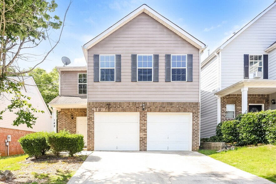 Primary Photo - 142 Southwind Ln