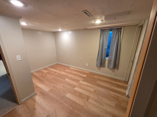 Building Photo - Renovated Beauty in Spring Lake Park