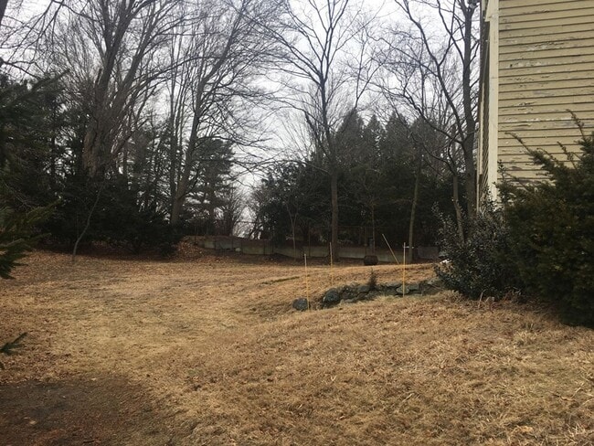 Building Photo - NEWTON 4-Corners 1-Bedroom