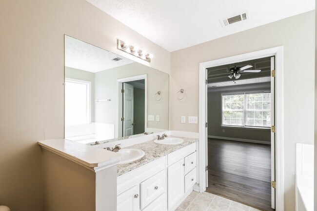 Building Photo - 1453 Virgil Pond Ln