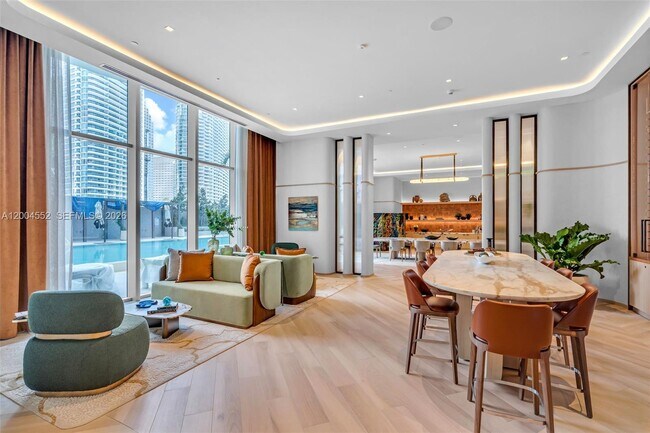 Building Photo - 77 SE 5th St