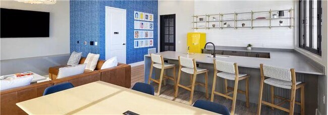 Building Photo - 2301 Aldrich St