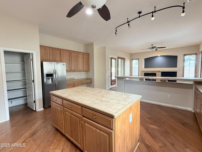 Building Photo - 7408 S 26th Ln