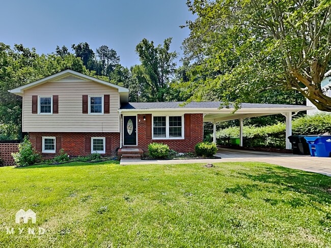 Building Photo - 2901 Newark Dr