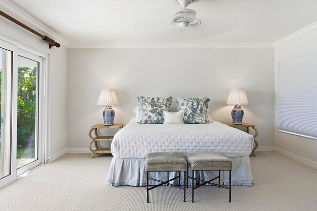 Building Photo - 3208 N Flagler Dr