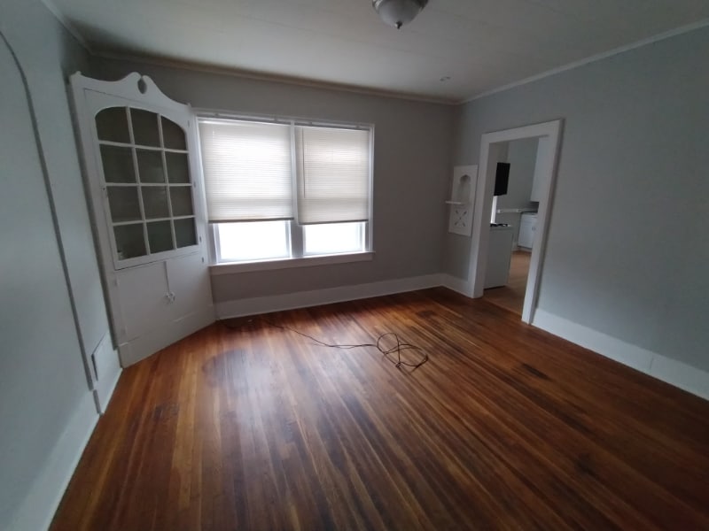 Building Photo - 246 W 6th St