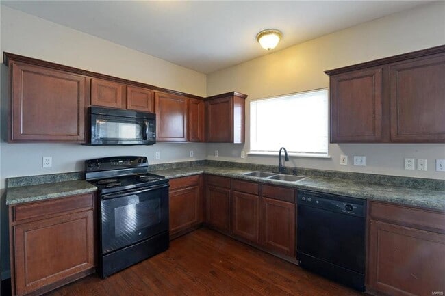 Building Photo - 4644 Richmond Forest Dr
