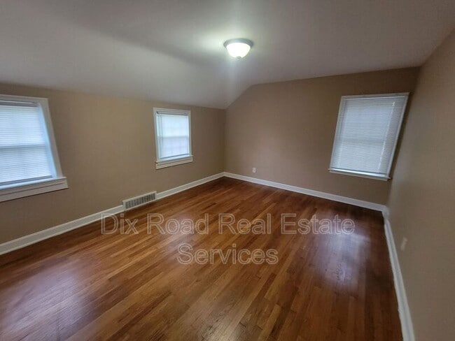 Building Photo - 3600 Grand Ave