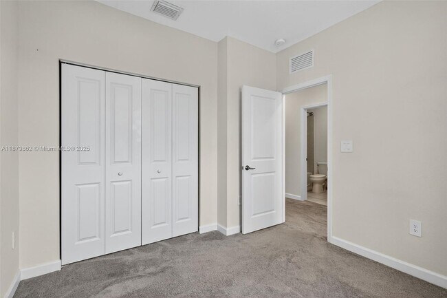 Building Photo - 1676 SE 26th Ter