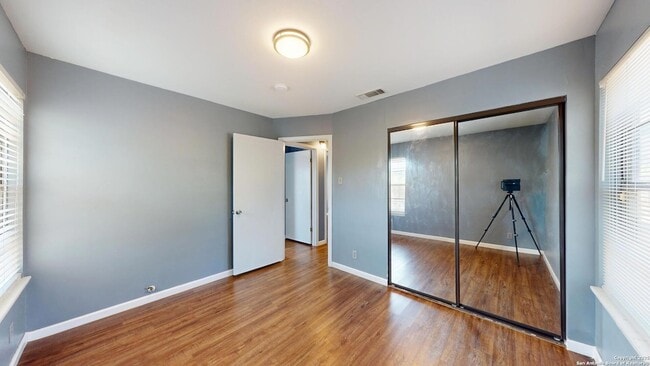 Building Photo - 7107 Westshire Dr