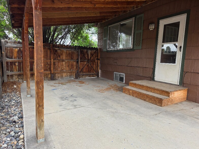 Building Photo - 251 Belford Ave