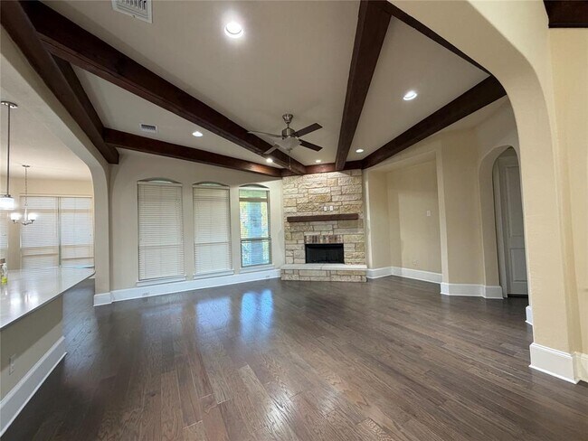 Building Photo - 5449 Diamante Dr
