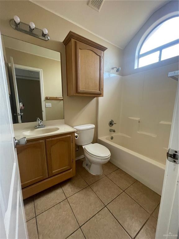 Building Photo - 16 Upland Dr