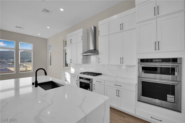 Building Photo - 11079 Rolling Vista Dr