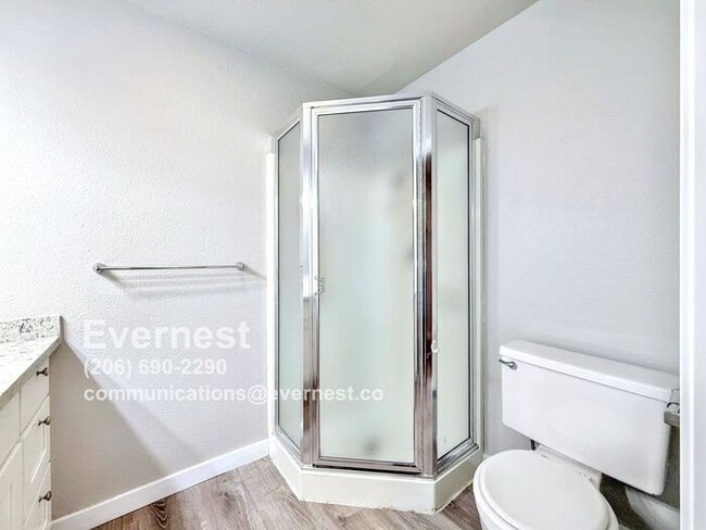 Building Photo - 3-Bedroom, 2-Bath Home in Convenient Locat...