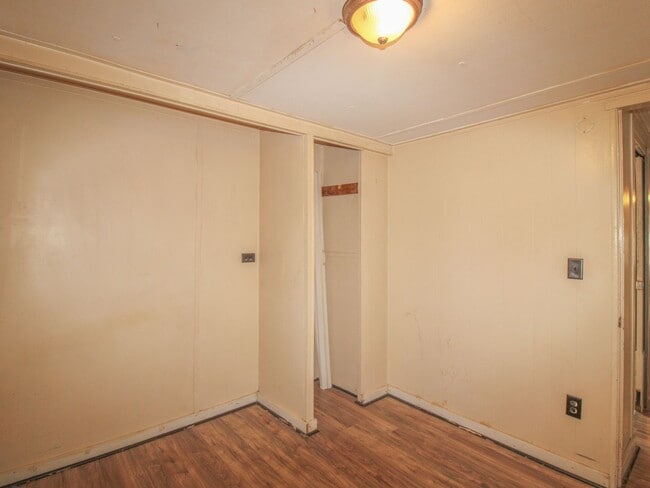 Building Photo - 14 Simpson Rd