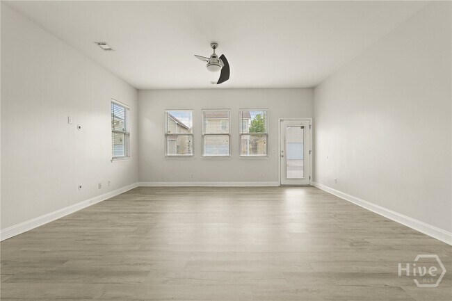 Building Photo - 243 Clearwater Cir