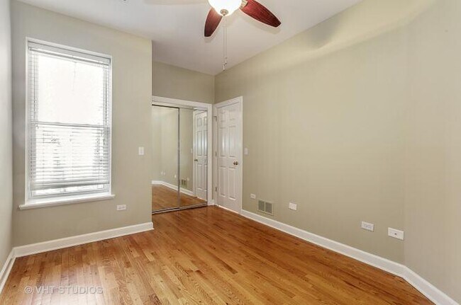 Building Photo - 4936 S Champlain Ave