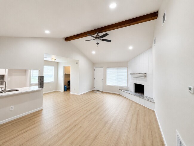 Building Photo - 7303 Augustine Dr