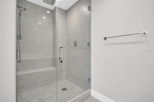 Building Photo - 275 1st Ave S