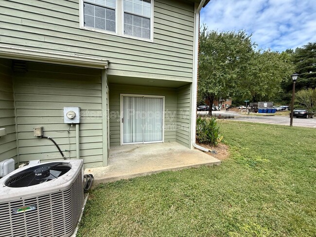 Building Photo - 126 Friar Ln