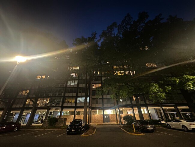 Building Photo - 1301 Delaware Ave SW