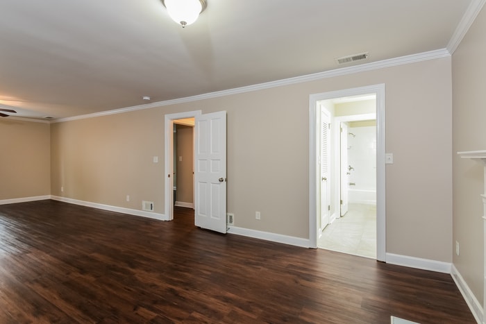 Building Photo - 100 Marsh Glen Point