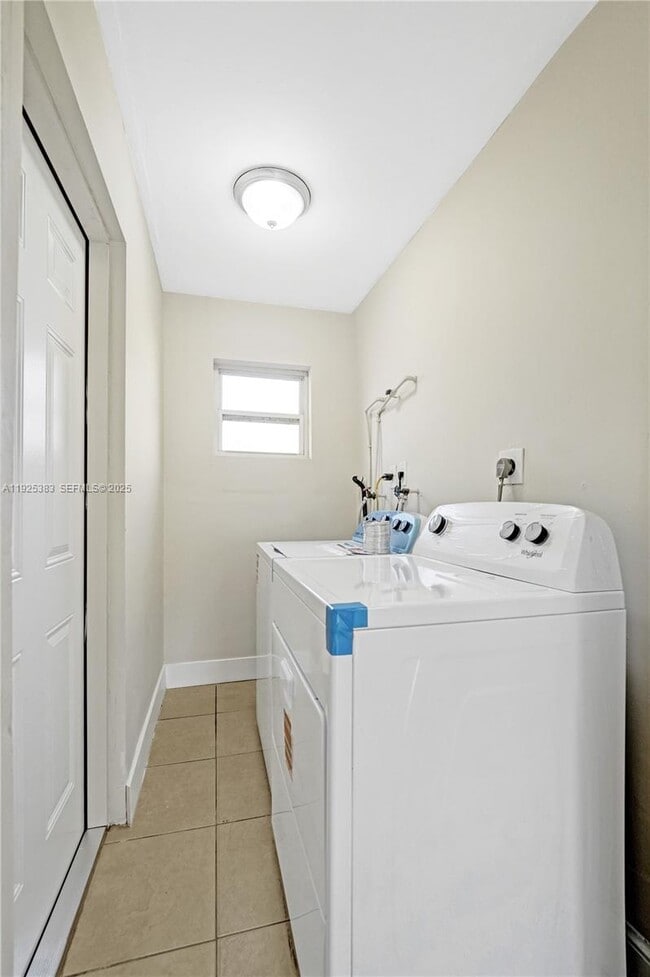 Building Photo - 1777 NW 34th Ave