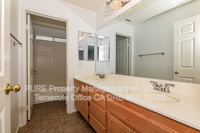 Building Photo - 41301 Engelmann Oak St