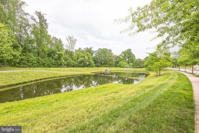 Building Photo - 9105 Fox Stream Way