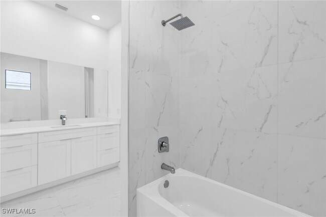 Building Photo - 3924 NW 38th St