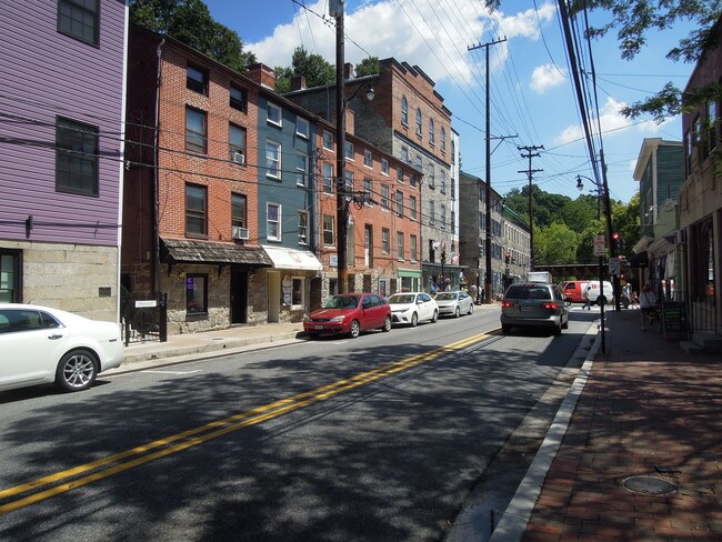 Building Photo - 1206 Oella Ave