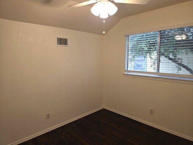 Building Photo - 1600 Hollow Tree Blvd