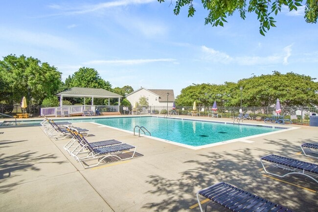 Building Photo - Brand New 5 Bedroom 3 full baths