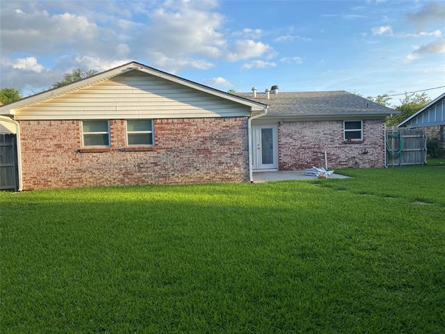 Building Photo - 5913 Hanson Dr