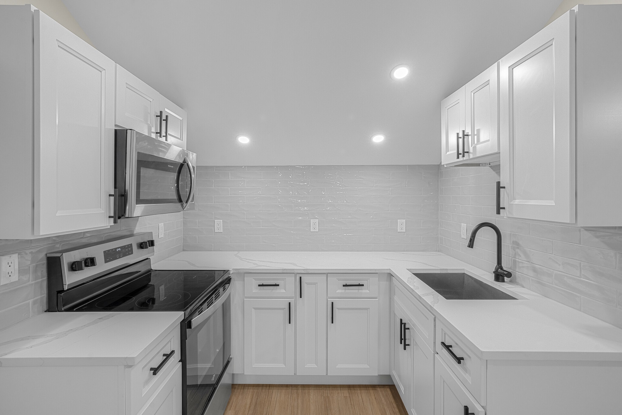 Building Photo - 71 Dreamland Park Dr
