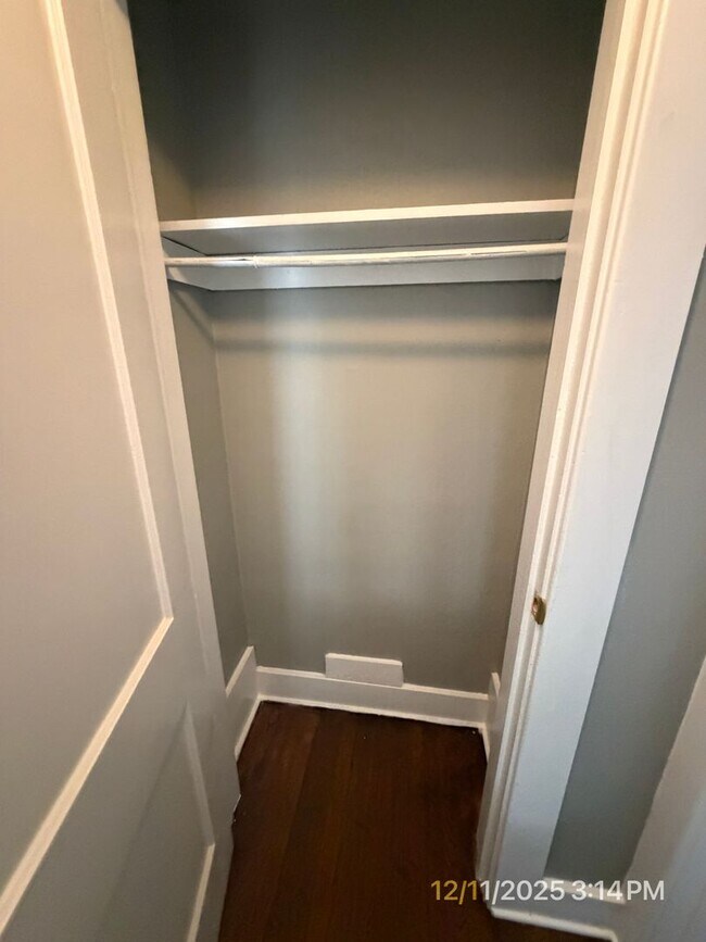 Building Photo - 2311 California Ave